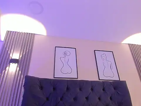 SARHA ANTONELLI online show from April 6, 3:46 pm