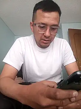 Snapshot of Dante_Blaze chatting on February 3, 8:58 pm Dante Blaze online show from February 3, 8:58 pm
