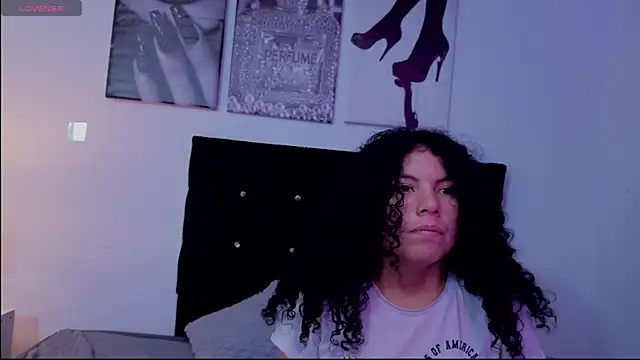 Zoe-yanin online show from March 21, 6:22 pm