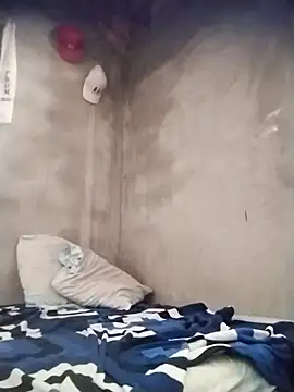 Snapshot of eroboyxox chatting on February 27, 8:09 pm eroboyxox online show from February 27, 8:09 pm