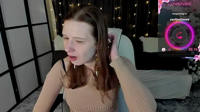 Snapshot of Kathrine_Meyer chatting on February 18, 2:07 am Kathrine Meyer online show from February 18, 2:07 am