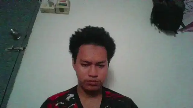 Snapshot of AsianDick2323 chatting on June 18, 9:36 am AsianDick2323 online show from June 18, 9:36 am