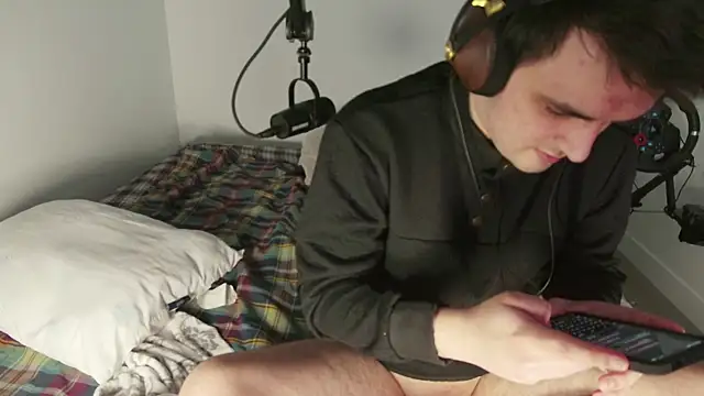 Begamc online show from March 1, 5:26 pm