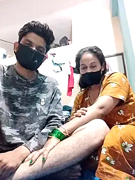 Divyanshi hott online show from August 3, 7:17 pm