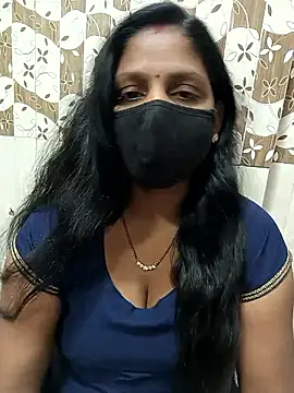 Snapshot of Parul-009 chatting on February 12, 7:25 am Parul-009 online show from February 12, 7:25 am