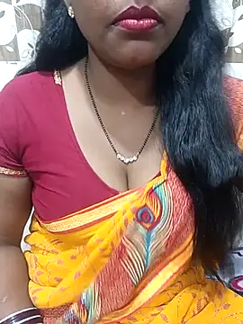 Snapshot of Parul-009 chatting on February 19, 9:27 am Parul-009 online show from February 19, 9:27 am