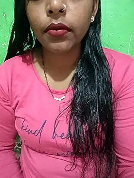 Snapshot of Parul-009 chatting on February 28, 4:02 am Parul-009 online show from February 28, 4:02 am