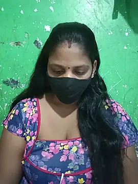 Snapshot of Parul-009 chatting on June 17, 4:26 am Parul-009 online show from June 17, 4:26 am