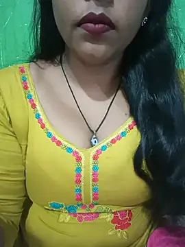 Snapshot of Parul-009 chatting on June 26, 5:12 am Parul-009 online show from June 26, 5:12 am