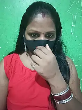Snapshot of Parul-009 chatting on July 4, 4:29 am Parul-009 online show from July 4, 4:29 am