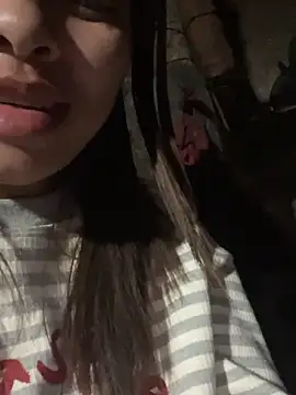 Snapshot of Violin_xue chatting on February 13, 9:49 am Violin xue online show from February 13, 9:49 am