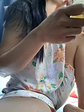 Snapshot of Baby-loveass69 chatting on February 6, 12:04 am Baby-loveass69 online show from February 6, 12:04 am