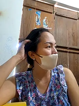 Snapshot of Baby-loveass69 chatting on February 19, 2:18 am Baby-loveass69 online show from February 19, 2:18 am