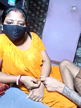 Snapshot of Fetish-Couple2 chatting on February 13, 10:55 am Fetish-Couple2 online show from February 13, 10:55 am