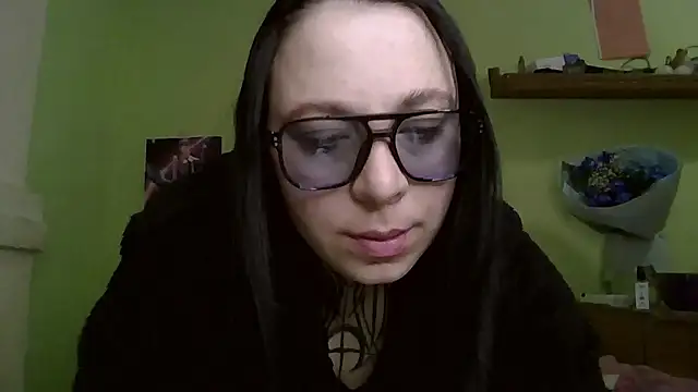 MillaSourety online show from March 4, 4:46 pm