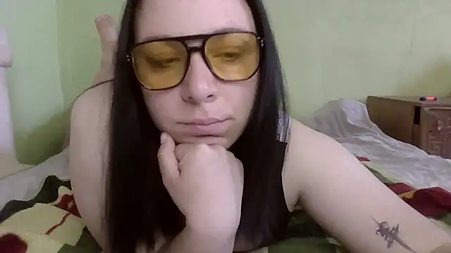 MillaSourety online show from March 24, 7:46 am
