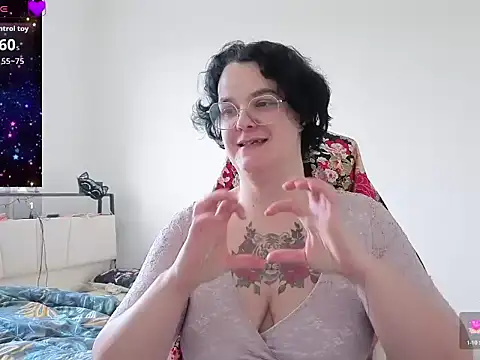 Snapshot of lunatigre4 chatting on February 24, 3:10 pm lunatigre4 online show from February 24, 3:10 pm