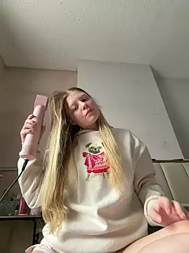 Paige love online show from March 16, 10:41 am