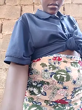 Snapshot of Bald_gee chatting on February 25, 6:45 am Bald gee online show from February 25, 6:45 am