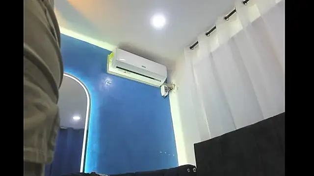 Becca hill  online show from February 4, 12:44 pm