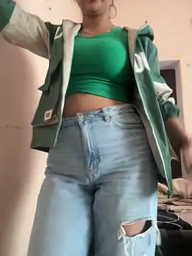 Snapshot of kavyababy00 chatting on February 10, 8:29 am kavyababy00 online show from February 10, 8:29 am