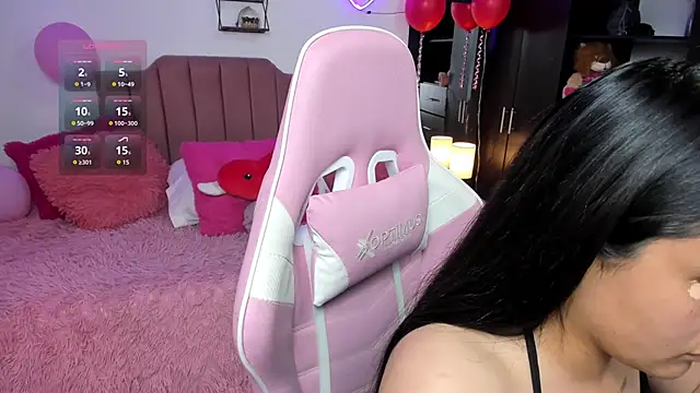 SiennaBloom online show from February 16, 10:33 am