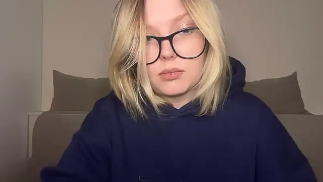 Snapshot of Ophelia_Ritz chatting on March 23, 10:47 pm Ophelia Ritz online show from March 23, 10:47 pm