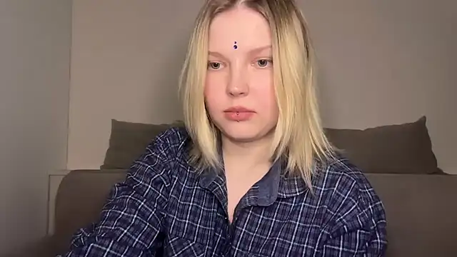 Snapshot of Ophelia_Ritz chatting on April 10, 9:41 pm Ophelia Ritz online show from April 10, 9:41 pm