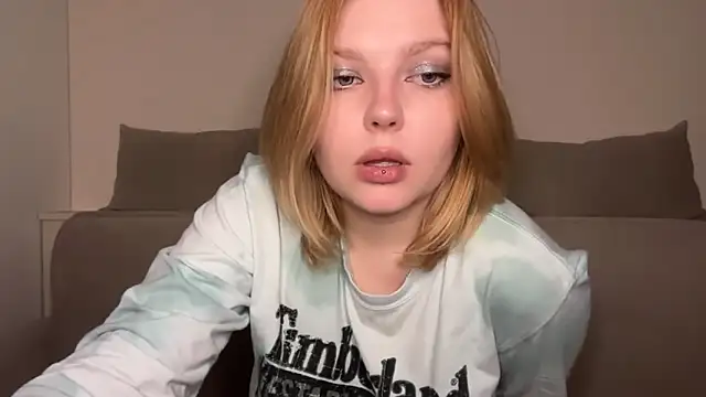 Snapshot of Ophelia_Ritz chatting on April 29, 8:04 pm Ophelia Ritz online show from April 29, 8:04 pm