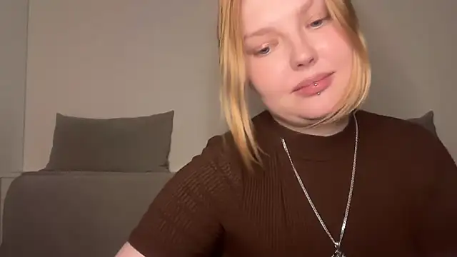 Snapshot of Ophelia_Ritz chatting on May 7, 10:59 pm Ophelia Ritz online show from May 7, 10:59 pm
