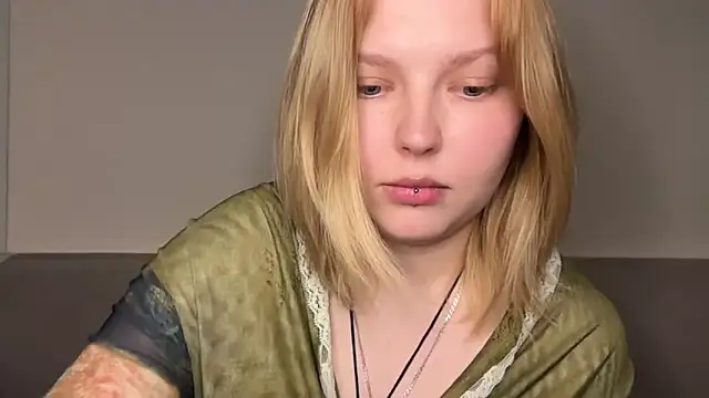 Snapshot of Ophelia_Ritz chatting on May 29, 8:40 pm Ophelia Ritz online show from May 29, 8:40 pm