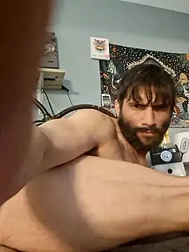 Snapshot of TrndSettr chatting on February 2, 11:47 pm TrndSettr online show from February 2, 11:47 pm