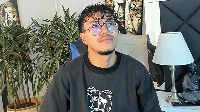 kai storn online show from April 8, 11:21 am