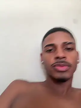 Snapshot of pretin19cm1 chatting on February 23, 6:05 pm pretin19cm1 online show from February 23, 6:05 pm