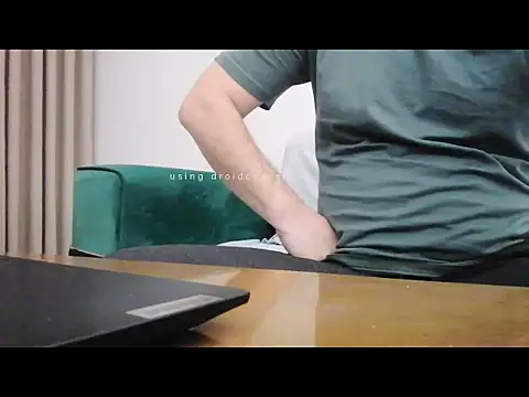 Snapshot of mete76 chatting on February 1, 9:35 pm mete76 online show from February 1, 9:35 pm