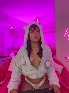 Snapshot of Kitty_madness chatting on February 16, 11:01 pm Kitty madness online show from February 16, 11:01 pm