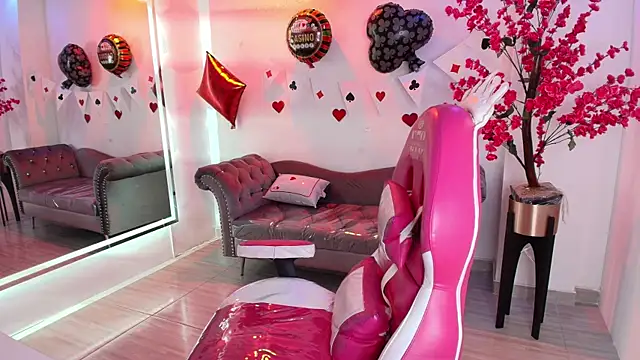 Snapshot of Zoe_18T chatting on February 17, 7:31 pm Zoe 18T online show from February 17, 7:31 pm