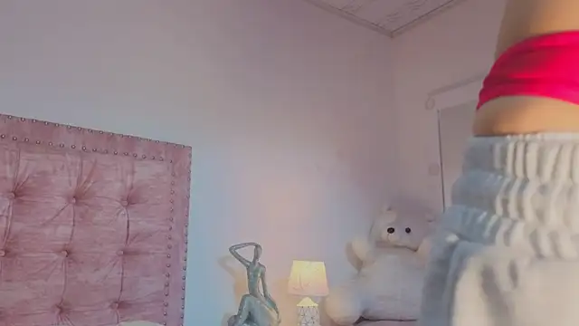 Snapshot of Jennifer_Lee_ chatting on May 31, 3:19 pm Jennifer Lee online show from May 31, 3:19 pm