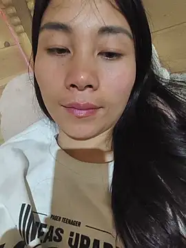 Snapshot of Suka-222 chatting on May 12, 9:56 pm Suka-222 online show from May 12, 9:56 pm