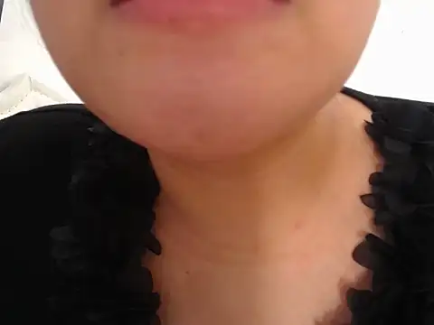 Snapshot of Thu_Hanoi_sweet_2026 chatting on January 31, 7:11 pm Thu Hanoi sweet 2026 online show from January 31, 7:11 pm