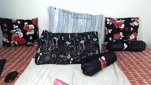 Riaanxxx online show from April 14, 11:33 pm