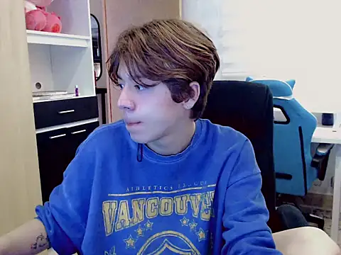 duvisex19 online show from February 10, 8:46 pm