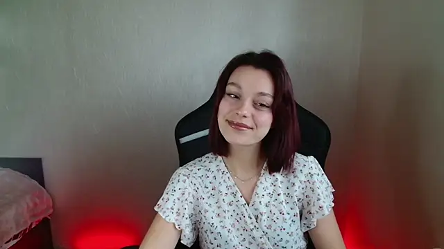 Snapshot of Eva_Avea chatting on February 9, 9:13 am Eva Avea online show from February 9, 9:13 am