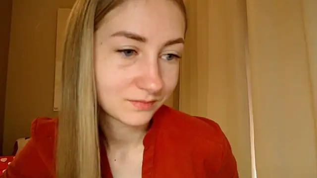 Snapshot of BluueSilk chatting on February 19, 6:22 am BluueSilk online show from February 19, 6:22 am