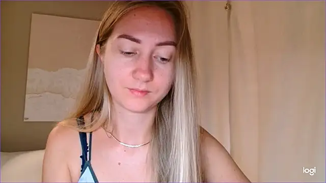 Snapshot of BluueSilk chatting on September 25, 6:39 am BluueSilk online show from September 25, 6:39 am