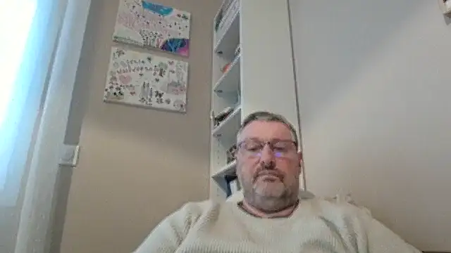 doudou310 online show from February 11, 7:57 am