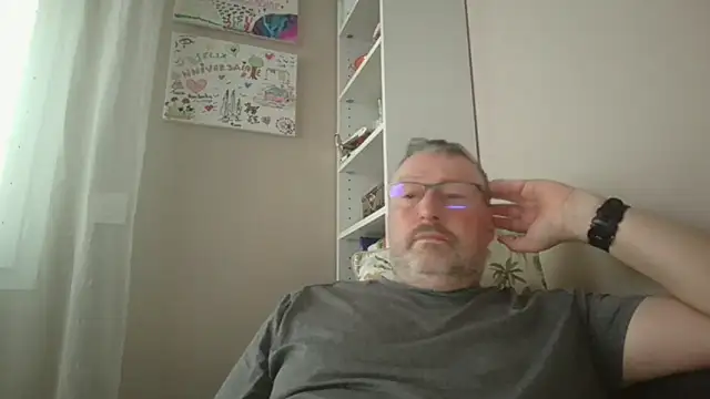 doudou310 online show from March 21, 5:45 am