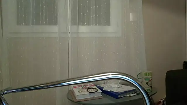 doudou310 online show from April 10, 3:45 am