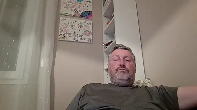 doudou310 online show from April 12, 2:27 am