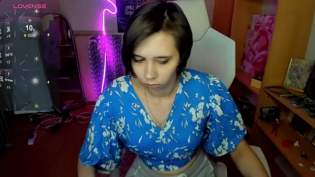 Scarlet Sirenn online show from February 15, 8:13 am